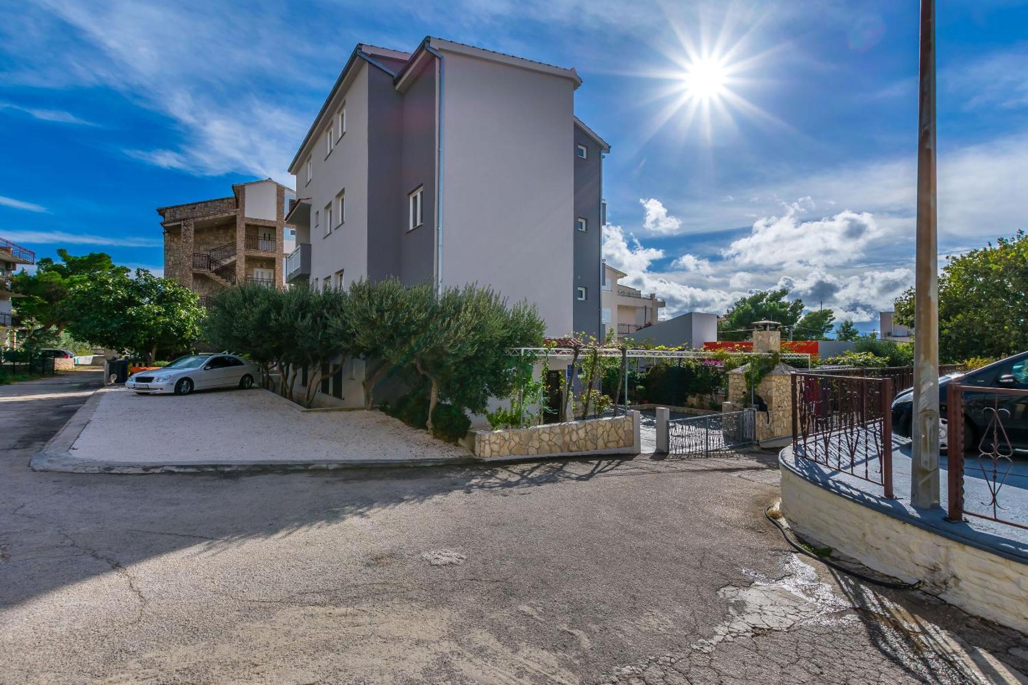 Apartments Kristina Omiš Dış mekan fotoğraf