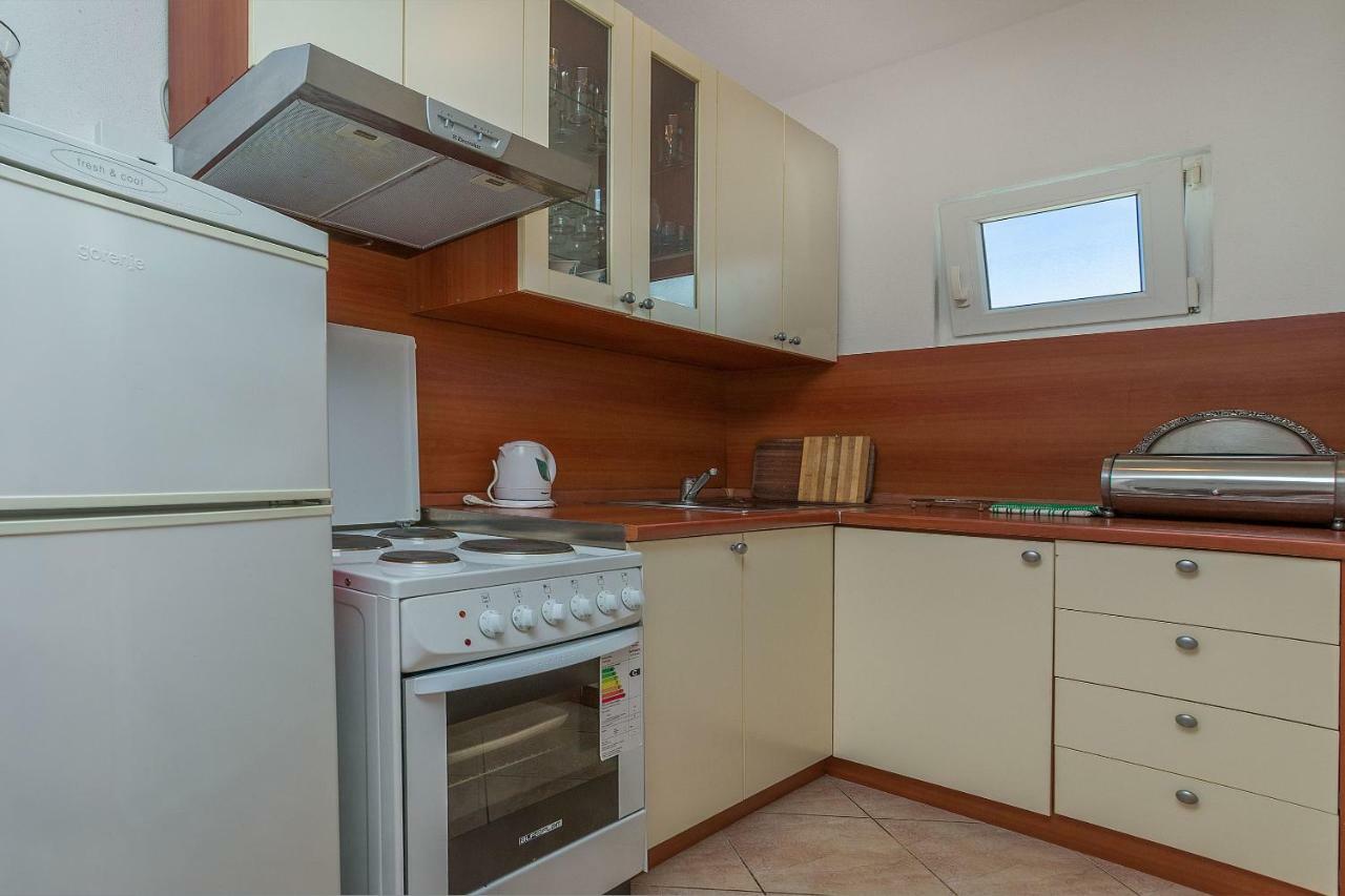 Apartments Kristina Omiš Dış mekan fotoğraf