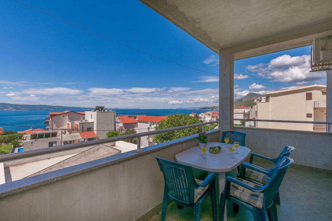 Apartments Kristina Omiš Dış mekan fotoğraf
