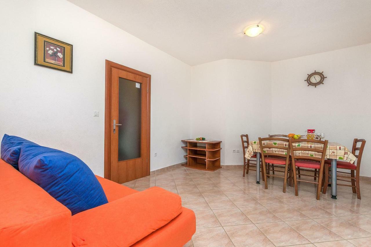 Apartments Kristina Omiš Dış mekan fotoğraf