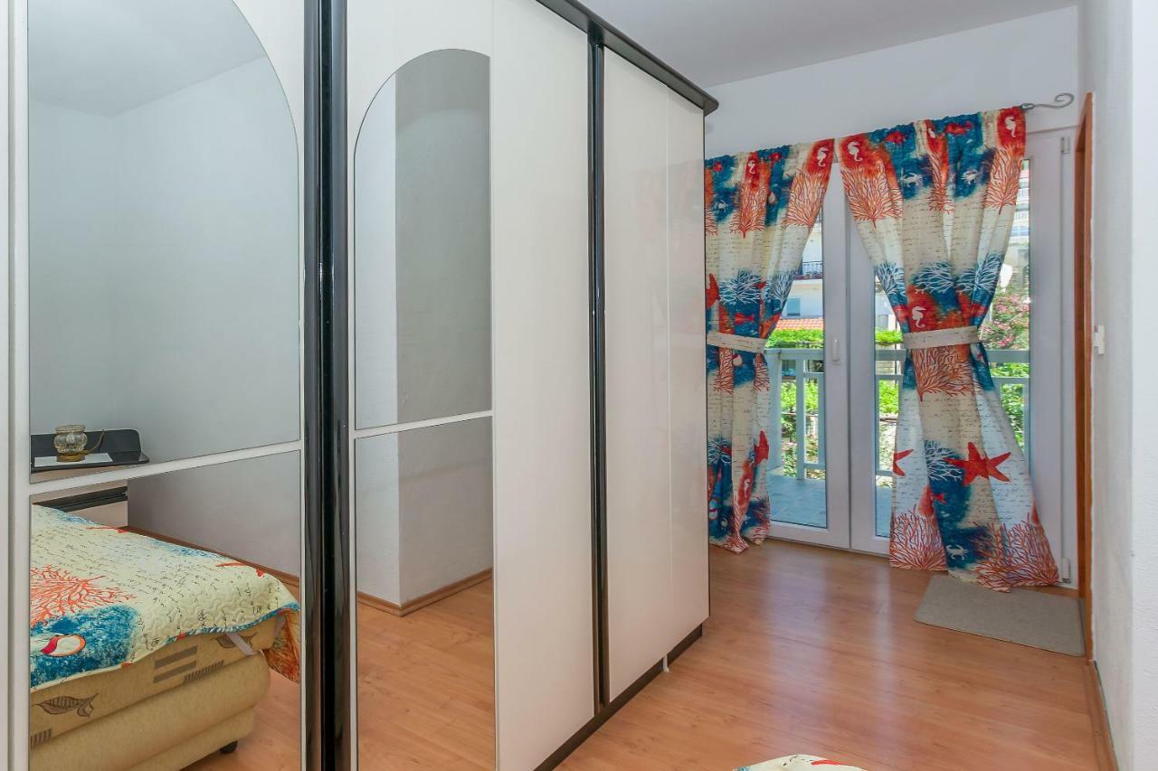 Apartments Kristina Omiš Dış mekan fotoğraf