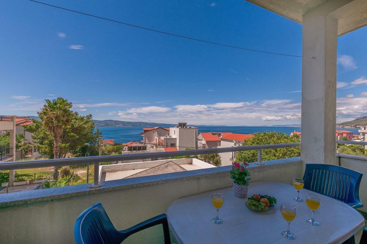 Apartments Kristina Omiš Dış mekan fotoğraf