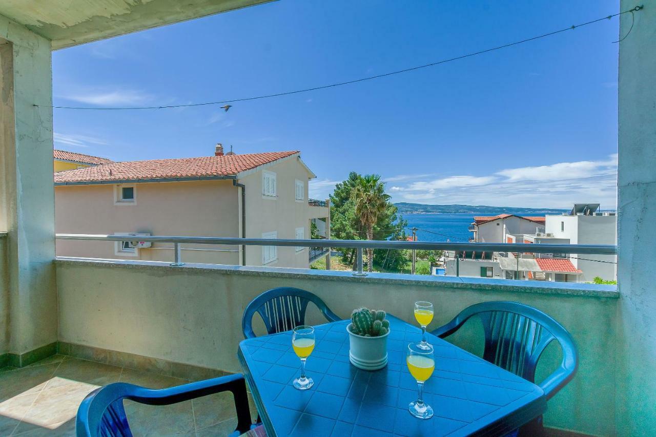 Apartments Kristina Omiš Dış mekan fotoğraf